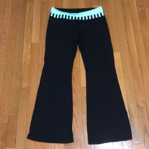 Lululemon flared yoga pants